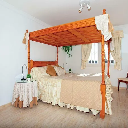 Puerto Del Carmen Sleeps 6 Pool Wifi Villa